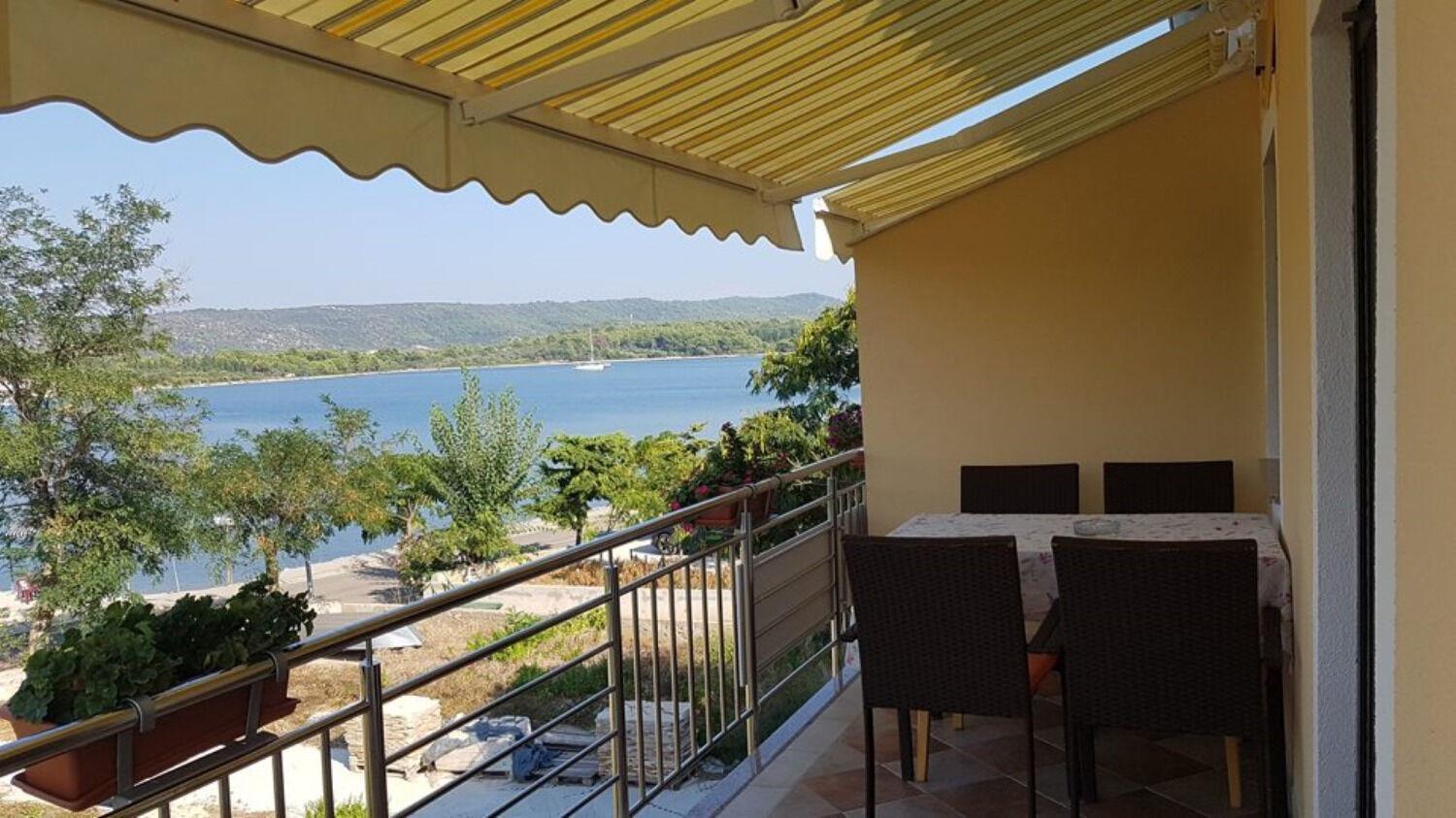 Apartment Zvone Veli Rat Exterior photo