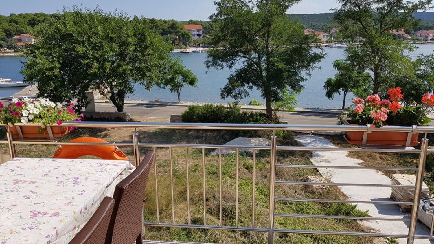 Apartment Zvone Veli Rat Exterior photo